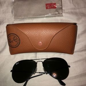 Black aviator ray bans